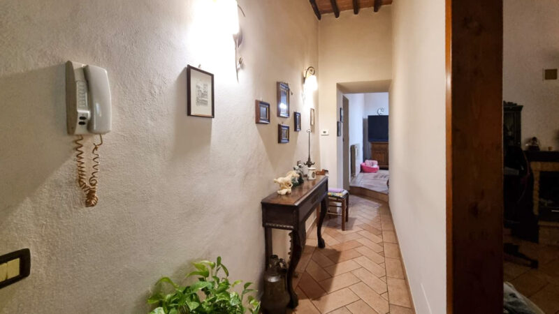 Privaatse siseõuega korter Volterra vanalinnas - Image 4