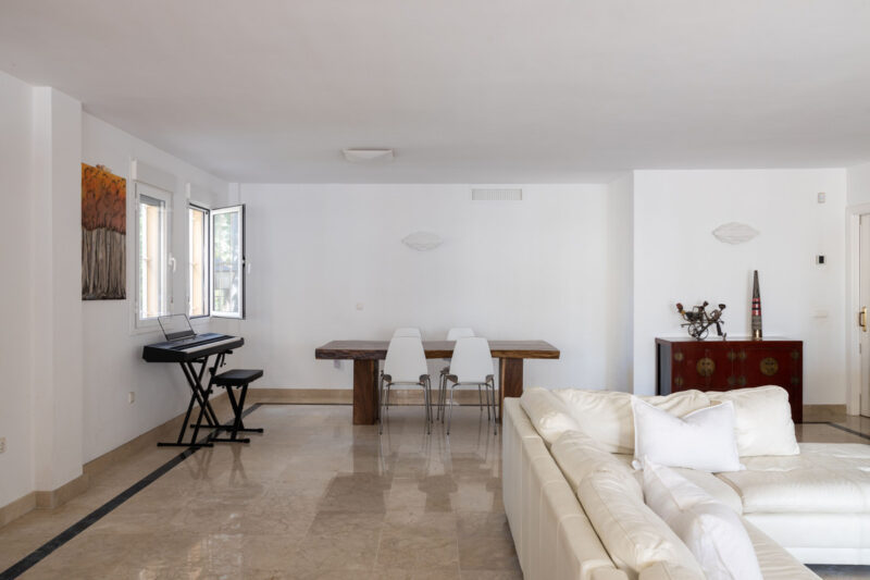 Malaga provints, Marbella - valgusküllane esimese korruse korter - Image 9