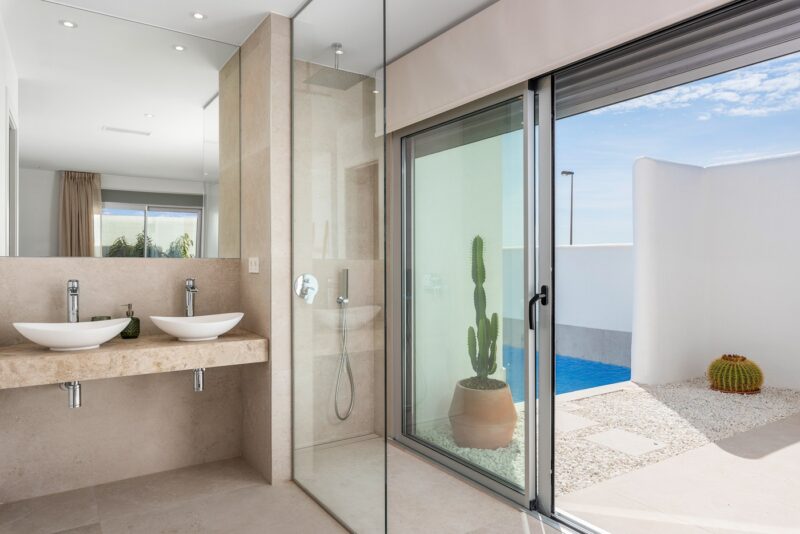 Villa mereäärses golfielamurajoonis Los Alcazareses - Image 14