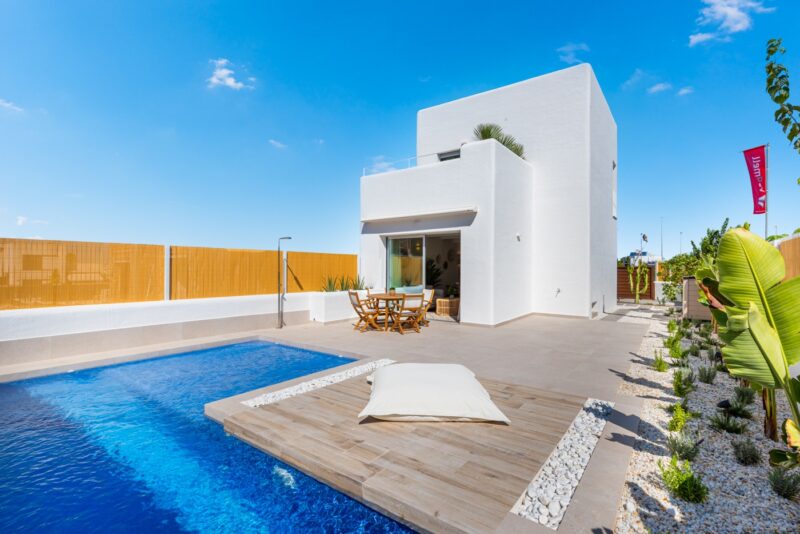 Villa mere lähedal asuvas golfielamurajoonis Los Alcazareses - Image 2