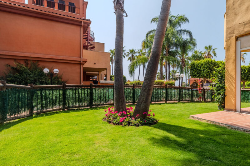 Malaga provints, Marbella - täielikult renoveeritud ja sisustatud nurgakorter La Reserva de Marbella elamukompleksis - Image 12