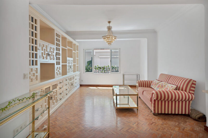 Malaga provints, Marbella - kolmetoaline renoveerimist vajav korter Marbella vanalinnnas - Image 12