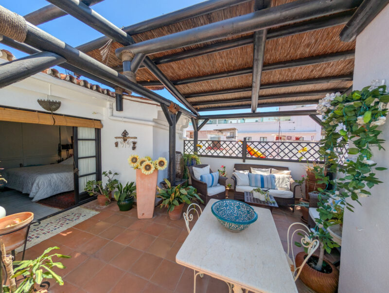 Malaga provints, Marbella -  kahekorruseline Hispaania stiilis katusekorter - Image 12