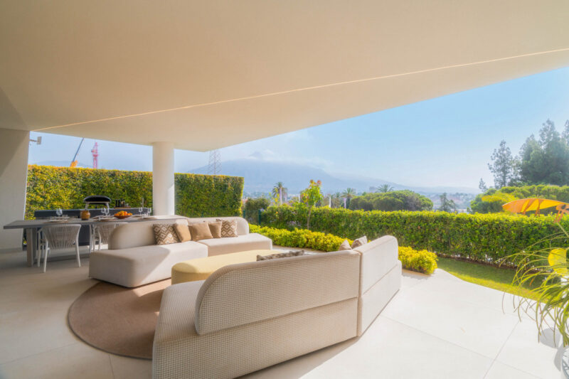 Málaga provints, Nueva Andalucía – kaasaegne villa prestiižses elamukompleksis - Image 21