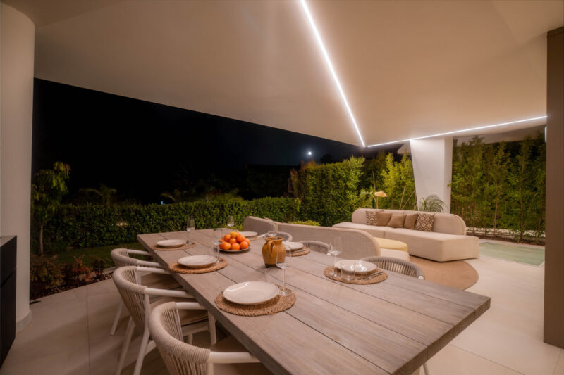Málaga provints, Nueva Andalucía – kaasaegne villa prestiižses elamukompleksis - Image 22