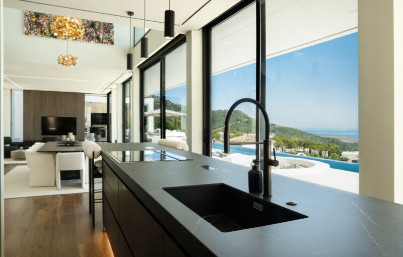 Málaga provints, Benahavís – modernne ja luksuslik villa eksklusiivses elamukompleksis - Image 3