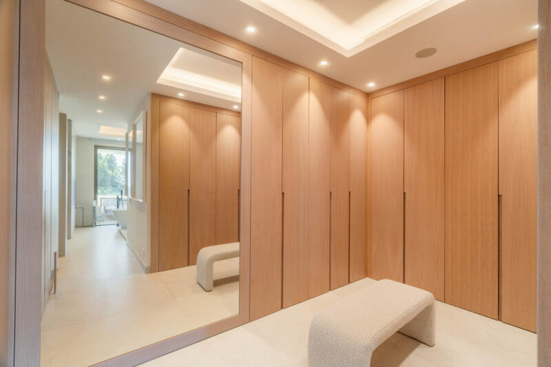 Málaga provints, Nueva Andalucía – kaasaegne villa prestiižses elamukompleksis - Image 31