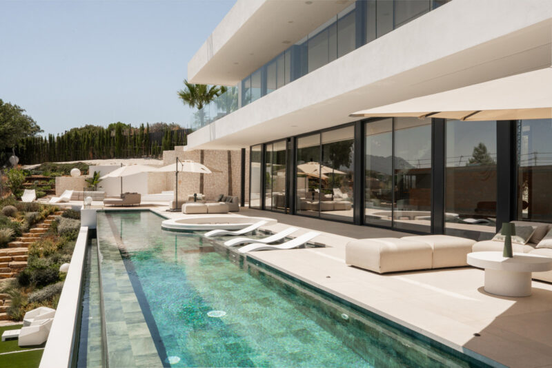 Málaga provints, Benahavís – modernne ja luksuslik villa eksklusiivses elamukompleksis - Image 33