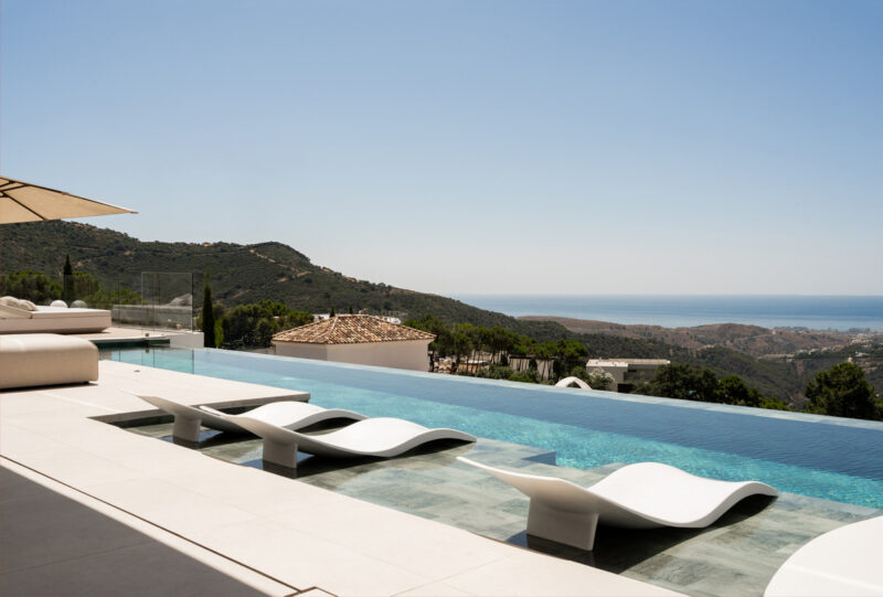 Málaga provints, Benahavís – modernne ja luksuslik villa eksklusiivses elamukompleksis - Image 36