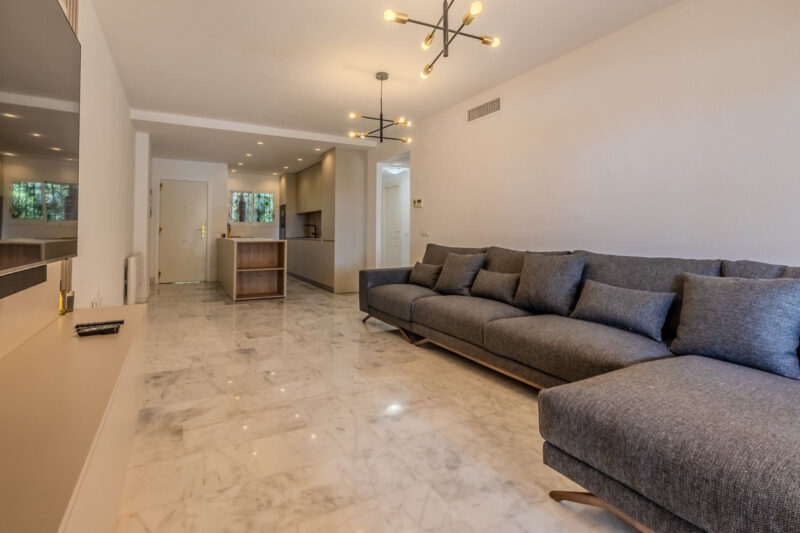 Malaga provints, Marbella - täielikult renoveeritud ja sisustatud nurgakorter La Reserva de Marbella elamukompleksis - Image 6
