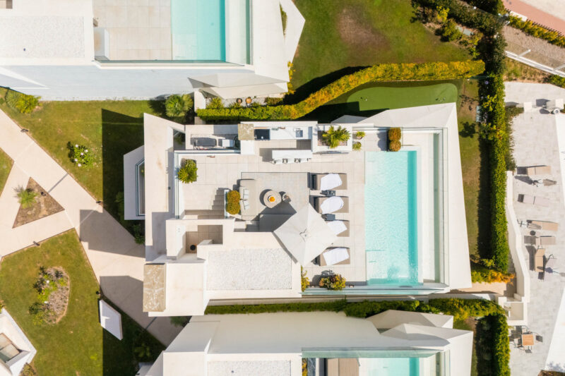 Málaga provints, Nueva Andalucía – kaasaegne villa prestiižses elamukompleksis - Image 55