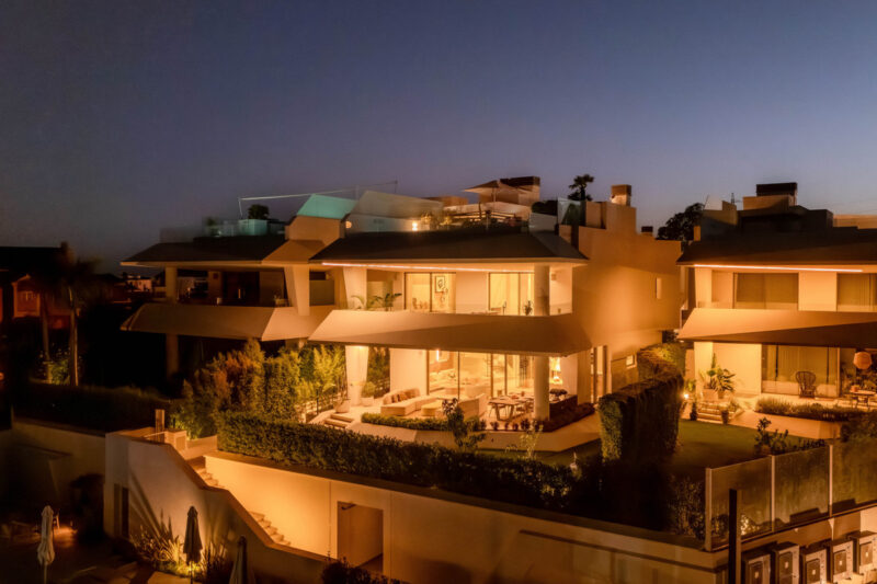Málaga provints, Nueva Andalucía – kaasaegne villa prestiižses elamukompleksis - Image 62