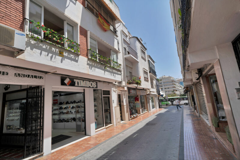 Malaga provints, Marbella - kolmetoaline renoveerimist vajav korter Marbella vanalinnnas - Image 7