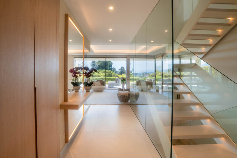 Málaga provints, Nueva Andalucía – kaasaegne villa prestiižses elamukompleksis - Image 10