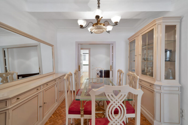 Malaga provints, Marbella - kolmetoaline renoveerimist vajav korter Marbella vanalinnnas - Image 10