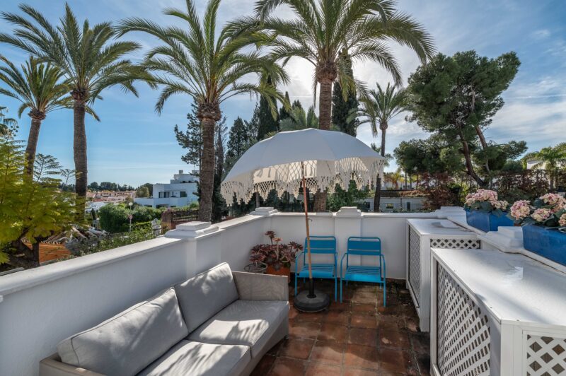 Malaga provints, Marbella - valgusküllane kolme magamistoaga ridaelamu - Image 4