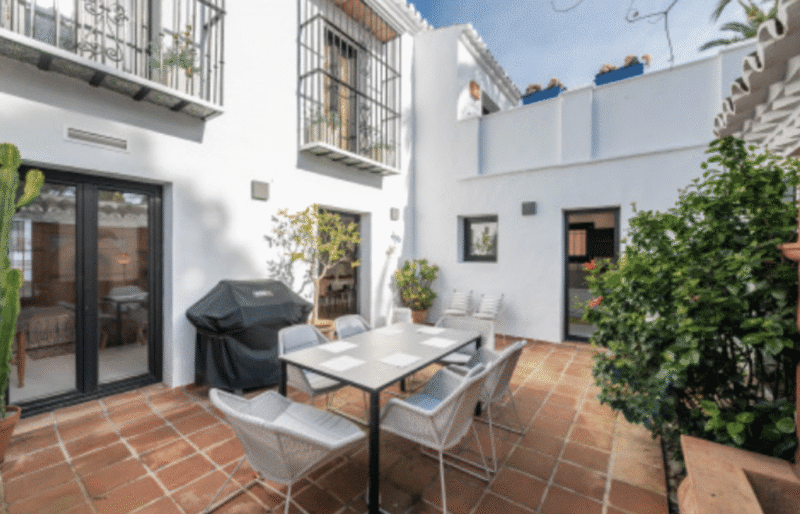 Malaga provints, Marbella - valgusküllane kolme magamistoaga ridaelamu - Image 14