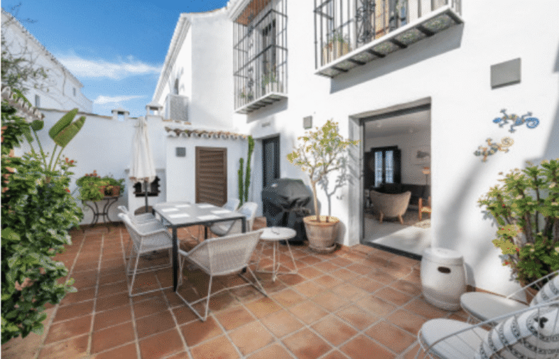 Malaga provints, Marbella - valgusküllane kolme magamistoaga ridaelamu - Image 3