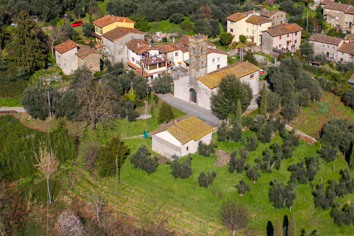 Võluv panoraamvaatega kivimaja Torcigliano küla serval - Image 12