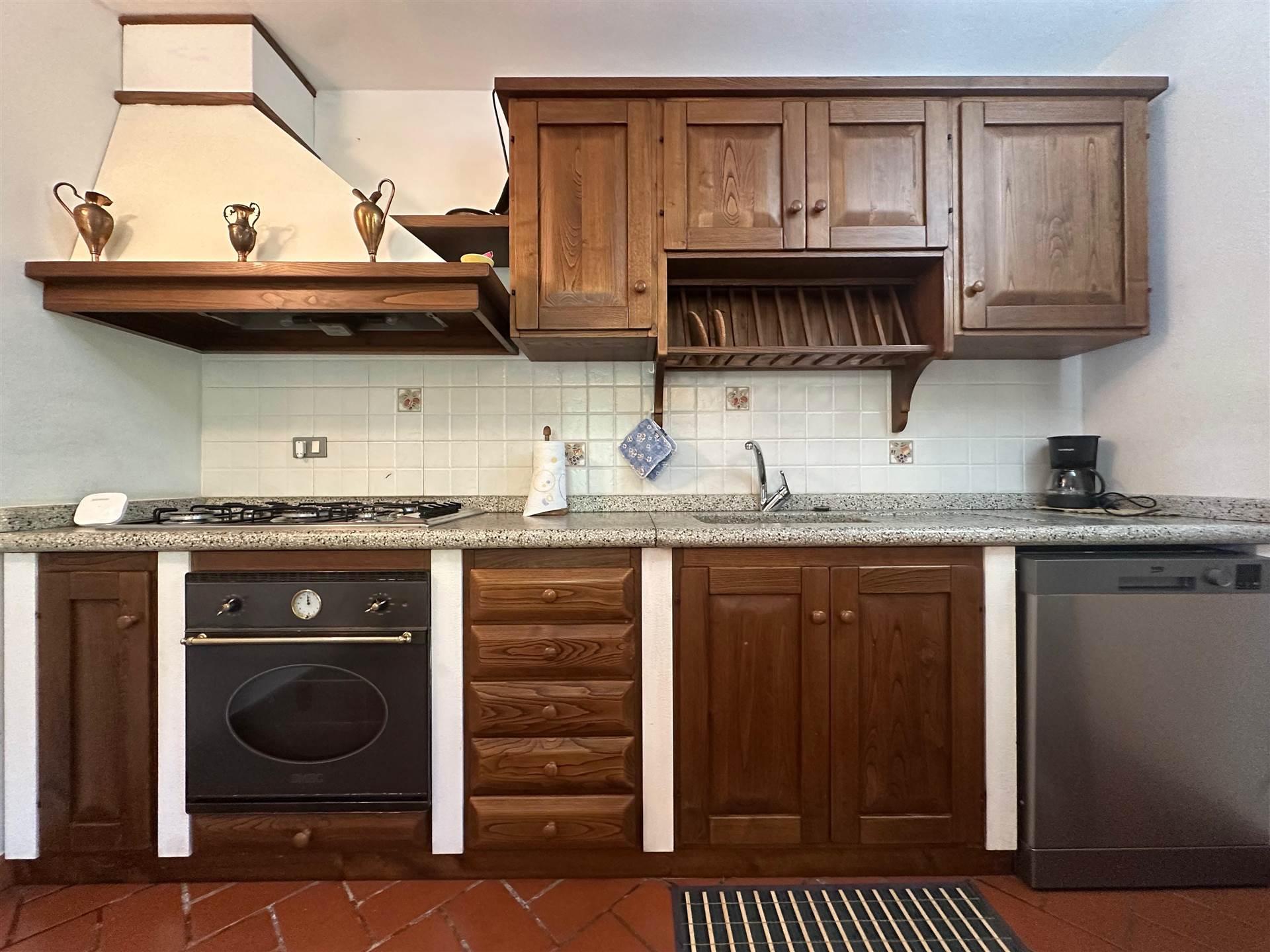 Toscana stiilis maamaja Montescudaio lähedal - Image 11