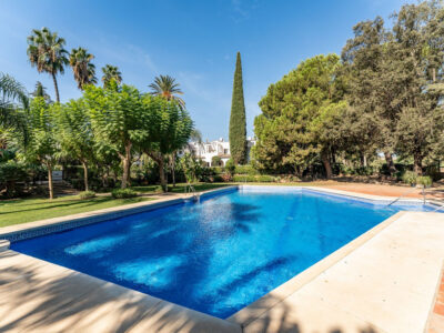 Málaga provints, Mijas Costa – renoveeritud ridaelamu golfiväljaku ääres