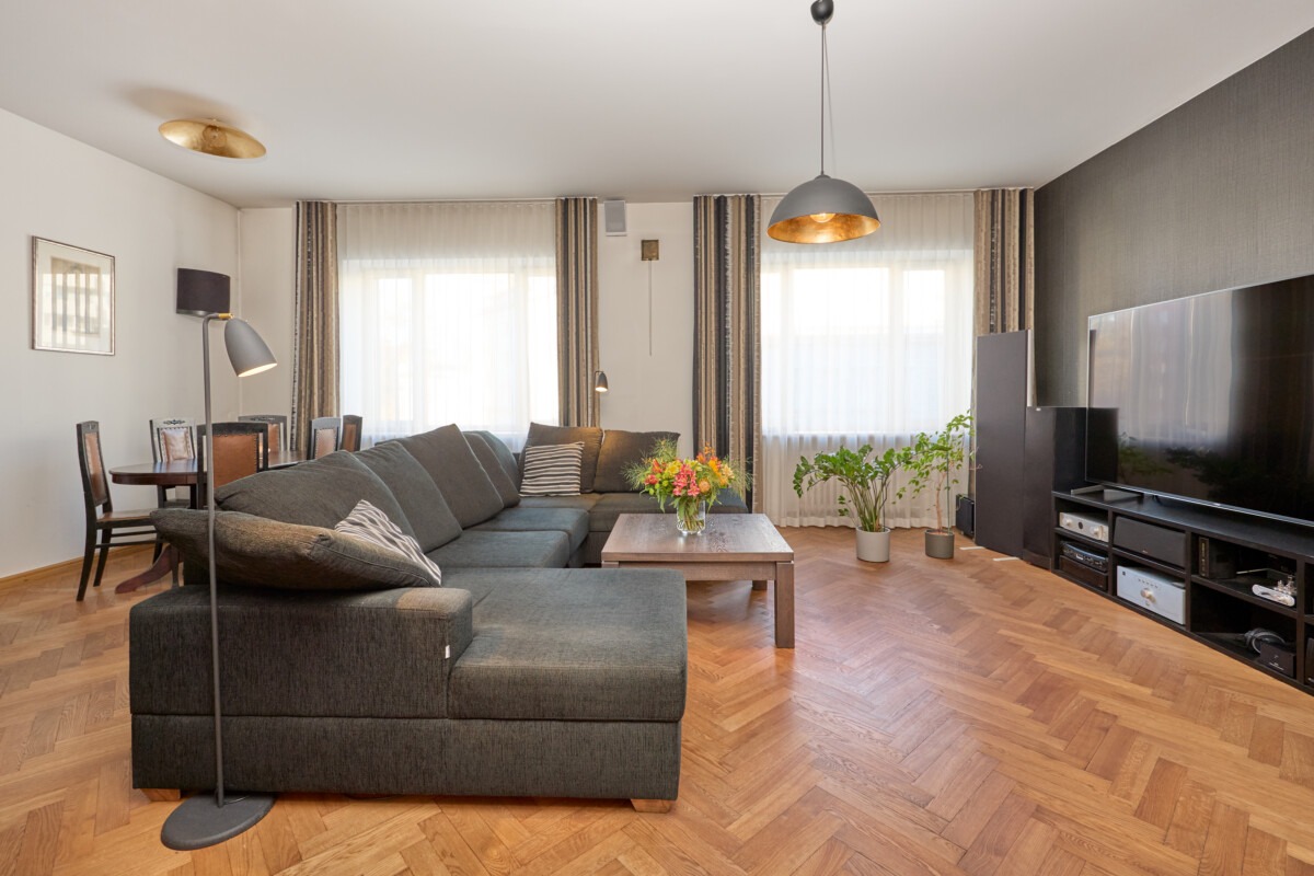 Avar 101,5 m² korter väärikas Kindralite majas