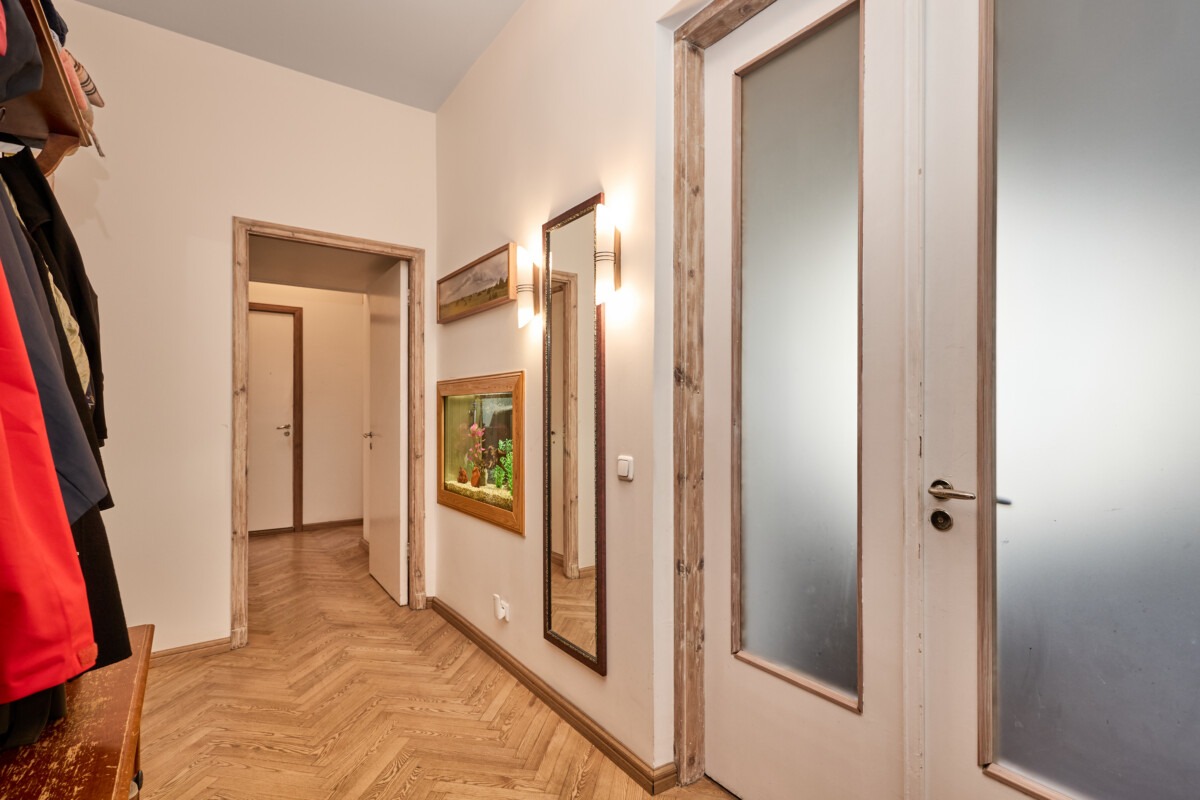 Avar 101,5 m² korter väärikas Kindralite majas - Pilt 8